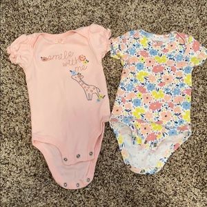 Carter’s twin/ matching onesies 0-3 month